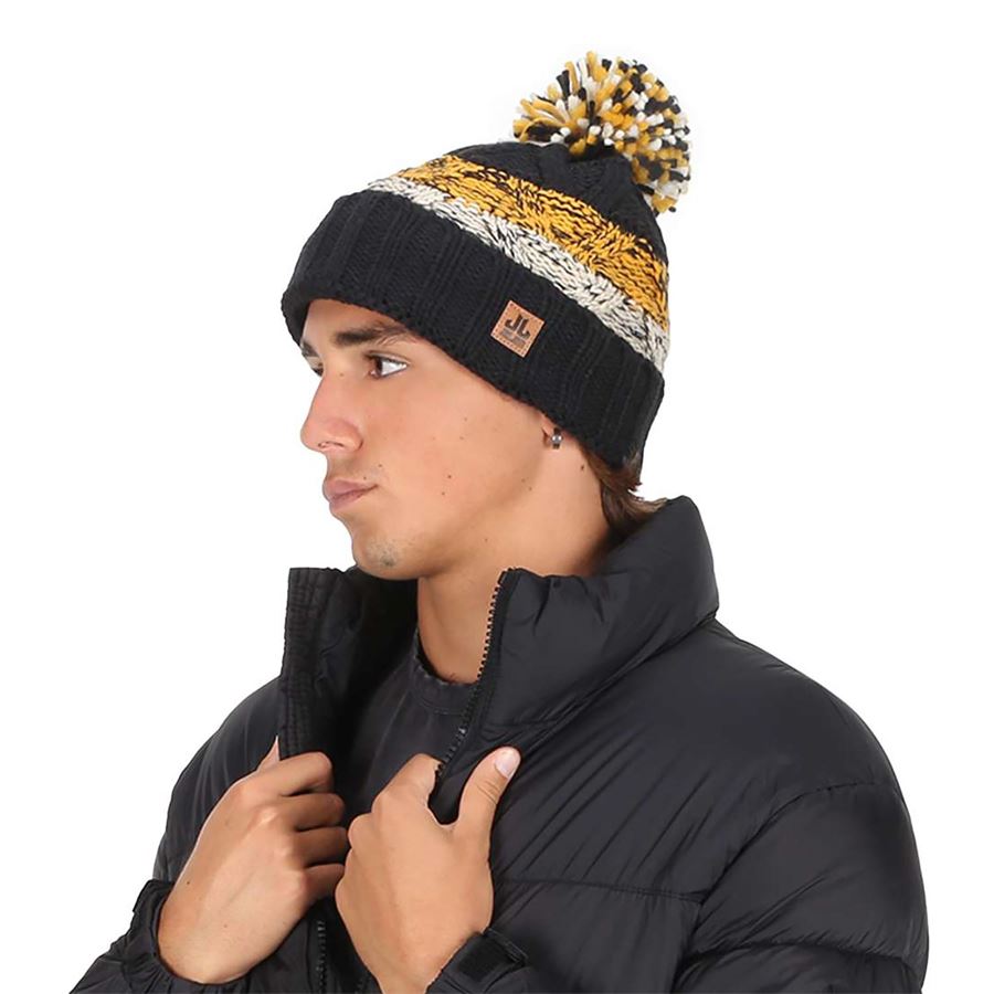 BEANIE WITH STRIPES AND POM PON Jail Jam | JA2159001